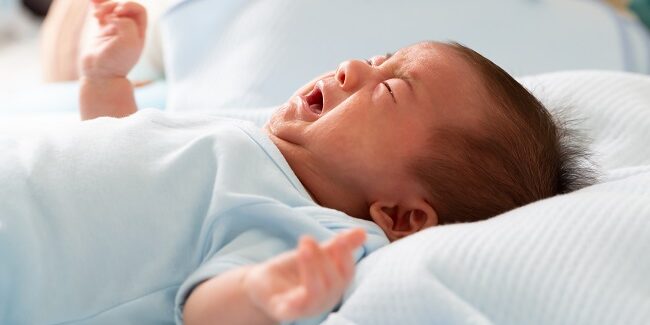 Asian,Baby,Newborn,Crying,From,Diarrhea,Colic,Symptoms